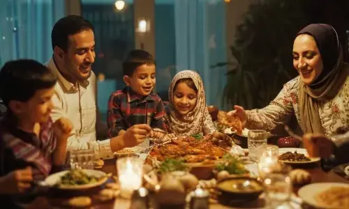 ईद की दावत में रखें सेहत का खास ख्याल, ओवरईटिंग से बचने की इन टिप्स पर घुमाएं नजर