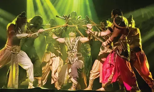 जीवंत हुई अभिमन्यु की शौर्यगाथा श्रीकृष्ण के रूप में डॉ. नितीश भारद्वाज ने जीता दिल, दंग रह गए दर्शक