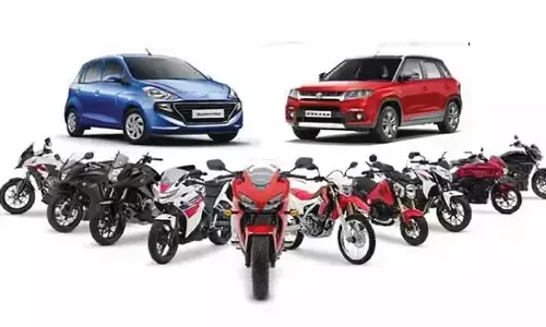 गुढ़ी पाड़वा पर ऑटो सेक्टर में रफ्तार, दोपहिया की रिकार्ड बुकिंग - हजारों वाहनों की डिलीवरी की तैयारी गुढ़ी पाड़वा पर ऑटो सेक्टर में रफ्तार, दोपहिया की रिकार्ड बुकिंग - हजारों वाहनों की डिलीवरी की तैयारी