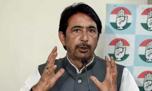 बंगाल में 58 लाख वोटर्स, राज्यों के विधानसभा चुनाव के मद्देनजर कांग्रेस नेता ने निर्वाचन आयोग की निष्पक्षता पर उठाए सवाल बंगाल में 58 लाख वोटर्स, राज्यों के विधानसभा चुनाव के मद्देनजर कांग्रेस नेता ने निर्वाचन आयोग की निष्पक्षता पर उठाए सवाल