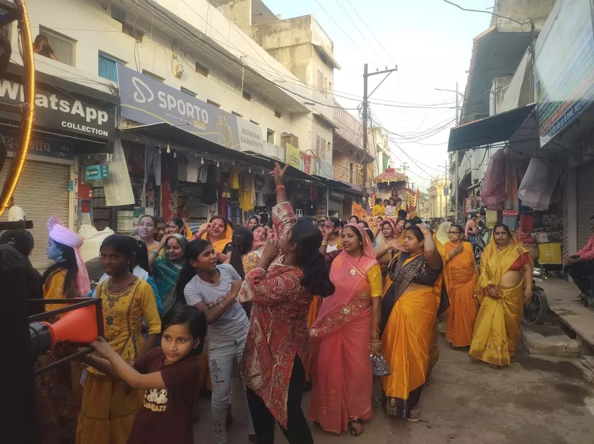 श्रद्धा भक्ति और हर्षाेल्लास के साथ मनाई गई माँ कर्मा देवी की जयंती, साहू समाज ने नगर में निकाली भव्य शोभायात्रा श्रद्धा भक्ति और हर्षाेल्लास के साथ मनाई गई माँ कर्मा देवी की जयंती, साहू समाज ने नगर में निकाली भव्य शोभायात्रा