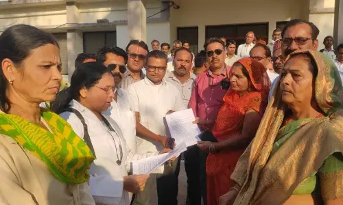 शिक्षक पात्रता परीक्षा की अनिवार्यता का शिक्षको ने किया विरोध, मुख्यमंत्री के नाम सौपा गया ज्ञापन शिक्षक पात्रता परीक्षा की अनिवार्यता का शिक्षको ने किया विरोध, मुख्यमंत्री के नाम सौपा गया ज्ञापन