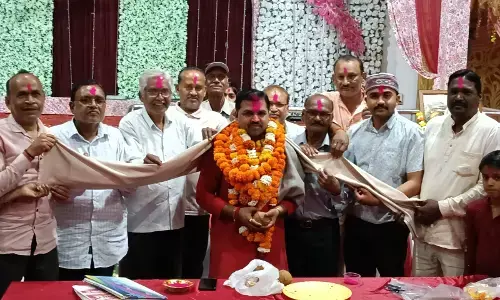 कुशवाहा समाज के होली मिलन में भाजपा जिला महामंत्री राजेंद्र कुशवाहा का शाल.श्रीफल से सम्मान कुशवाहा समाज के होली मिलन में भाजपा जिला महामंत्री राजेंद्र कुशवाहा का शाल.श्रीफल से सम्मान