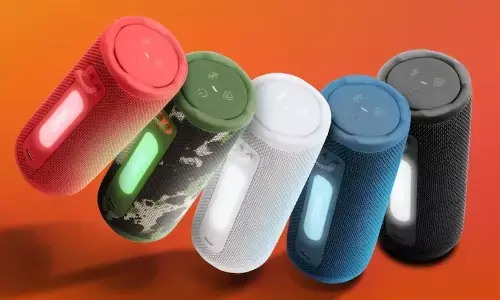 JBL Grip पोर्टेबल स्पीकर AI Sound Boost और 12 घंटे तक की बैटरी लाइफ के साथ भारत में लॉन्च, जानिए कीमत और फीचर्स