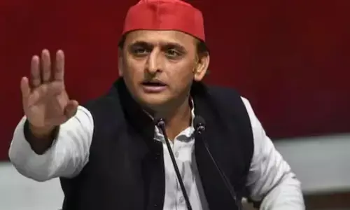 गोरखपुर हत्याकांड पर अखिलेश यादव ने CM योगी पर जमकर हमला बोला, उत्तर प्रदेश में माफियाओं का राज चल रहा