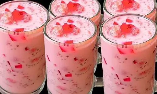 ईद में आए मेहमानों का मुंह कराएं मीठा और पेट करें तरोताजा, यहां देखें मोहब्बत का शरबत बनाने की खास रेसिपी