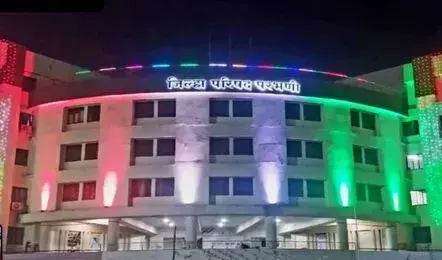 जिला परिषद के अध्यक्ष पद पर भाजपा की लता वाकले एवं उपाध्यक्ष पद पर राष्ट्रवादी के श्रीकांत विटेकर निर्विरोध निर्वाचित