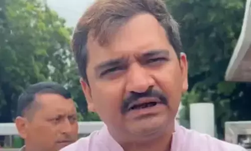 आप लोग ईद भी मनाई और रोजा इफ्तार भी कीजिए... बीजेपी MLC ने गंगा किनारे वायरल वीडियो के मामले में दी प्रतिक्रिया