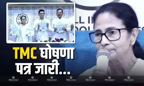 लक्ष्मी भंडार योजना की राशि बढ़ाने का एलान, मुफ्त गैस सिलेंडर, किसानों की आय में बढ़ोतरी, बेरोजगार युवाओं को भी हर महीने मिलेगी इतनी रकम लक्ष्मी भंडार योजना की राशि बढ़ाने का एलान, मुफ्त गैस सिलेंडर, किसानों की आय में बढ़ोतरी, बेरोजगार युवाओं को भी हर महीने मिलेगी इतनी रकम