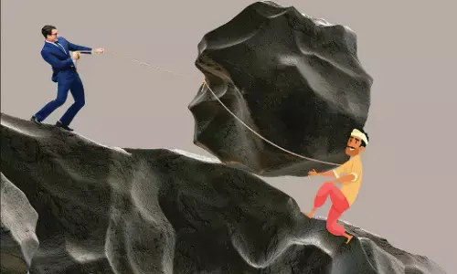 निशाने पर जनता ही क्यों - सरकारी विभाग अगर चुका दें टैक्स, तो मनपा का लक्ष्य आसानी से हो जाए पूरा निशाने पर जनता ही क्यों - सरकारी विभाग अगर चुका दें टैक्स, तो मनपा का लक्ष्य आसानी से हो जाए पूरा