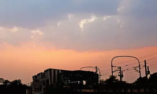 अभी मौसम में ठंडक बनी रहेगी, विदर्भ के कुछ जिलों में हो रही हल्की बारिश के कारण मौसम में ठंडक बनी अभी मौसम में ठंडक बनी रहेगी, विदर्भ के कुछ जिलों में हो रही हल्की बारिश के कारण मौसम में ठंडक बनी