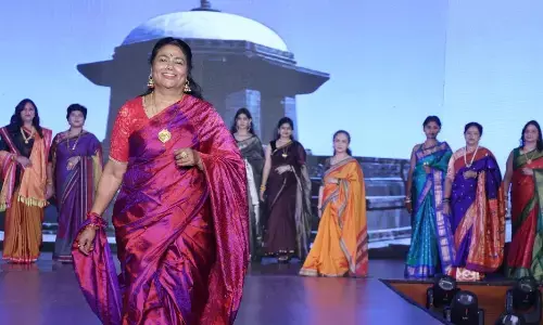 महाराष्ट्र की समृद्ध हथकरघा परंपरा का प्रदर्शन, फैशन सो में दिखी राज्य की पारंपरिक साड़ी की समृद्ध विरासत