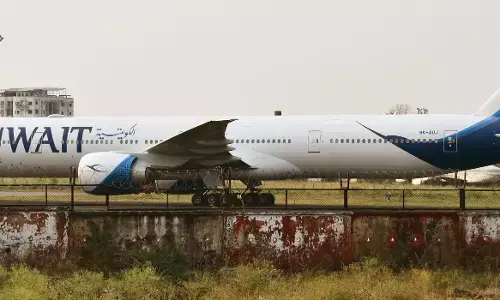 युद्ध के साये में खाड़ी देश का विमान नागपुर पहुंचा