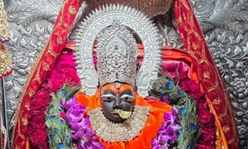 चैत्र नवरात्र के छठवें दिन 90 हजार श्रद्धालु पहुंचे मैहर