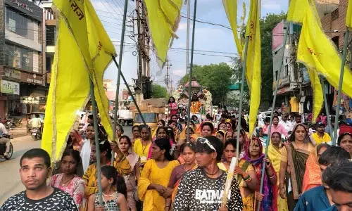 शहडोल में राम-केवट की झांकी के साथ निकली शोभायात्रा