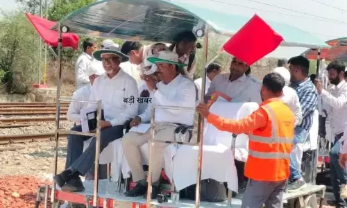 ट्रायल रन में नागौद से पन्ना के फुलवारी पहुंची स्पेशल ट्रेन, रूट पर १२० किलोमीटर की रफ्तार से दौड़ा रेल इंजन