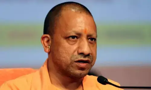 CM योगी आदित्यनाथ ने गोरखपुर में गर्ल्स हॉस्टल का किया शिलान्यास, संबोधन के दौरान विपक्षी दलों पर कसा तंज