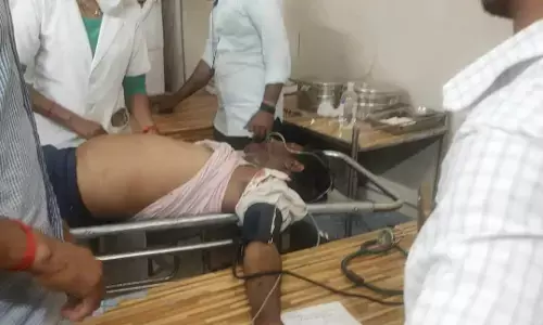 अनियंत्रित होकर बैलगाड़ी से टकराई बाइक, युवक की मौत