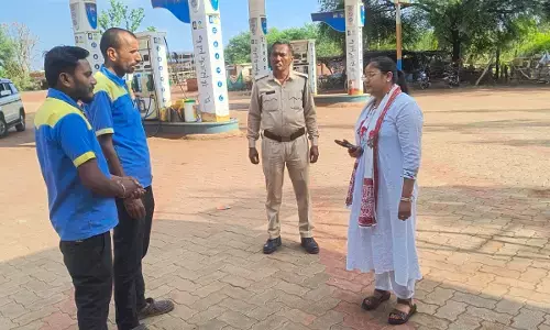 शाहनगर तहसीलदार ने पेट्रोल पम्पों का किया औचक निरीक्षण