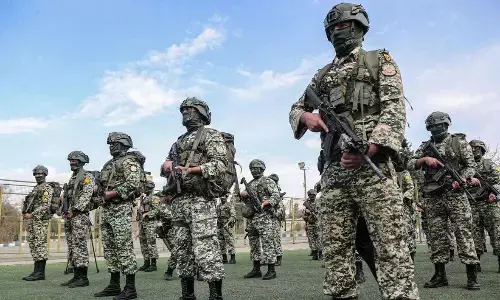 अमेरिका के जमीनी हमले करने की आशंका के बीच ईरान का बड़ा फैसला, जुटाएगा 10 लाख से ज्यादा ग्राउंड सैनिक