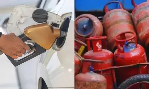 देश में घरेलू और कमर्शियल सिलेंडर की क्या है मौजूदा स्थिति? केंद्र सरकार ने दिया अपडेट