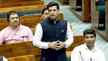 महाराष्ट्र में 2 चिकित्सा महाविद्यालयों की स्थापना को मंजूरी, शिंदे ने कहा - पेट्रोल-डीजल पर लगने वाले उत्पाद शुल्क में कटौती का निर्णय सराहनीय