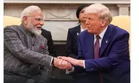 ट्रंप ने कहा डील करने को गिड़गिड़ा रहा हैं ईरान,  होर्मुज स्ट्रेट खोलना होगा