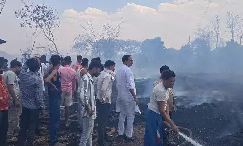आग का तांडव, लहलहाती फसल बन गई राख का ढेर