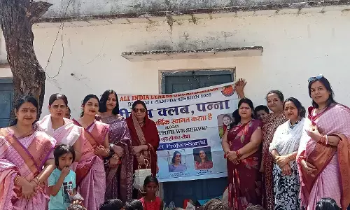 लीनेस क्लब द्वारा कन्या भोज का आयोजन