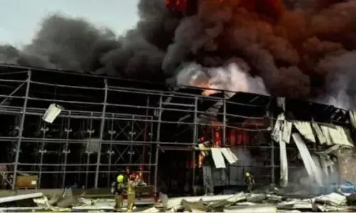 इजराइल की ADAMA कंपनी के मखतेशिम प्लांट पर गिरी  ईरान की बैलिस्टिक मिसाइल,भीषण आग औऱ तबाही ही तबाही