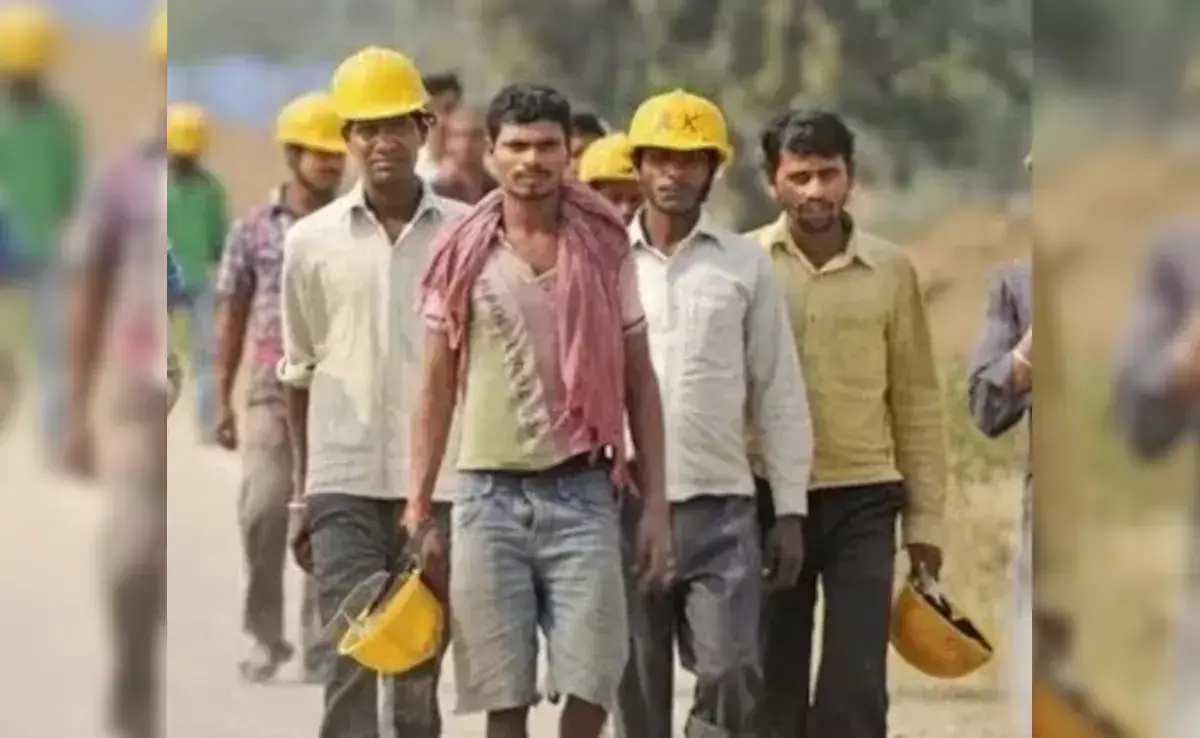 देश में 31 करोड़ से ज्यादा कामगारों ने कराया पंजीकरण, महाराष्ट्र से एक करोड़ चौरासी लाख के करीब संख्या देश में 31 करोड़ से ज्यादा कामगारों ने कराया पंजीकरण, महाराष्ट्र से एक करोड़ चौरासी लाख के करीब संख्या