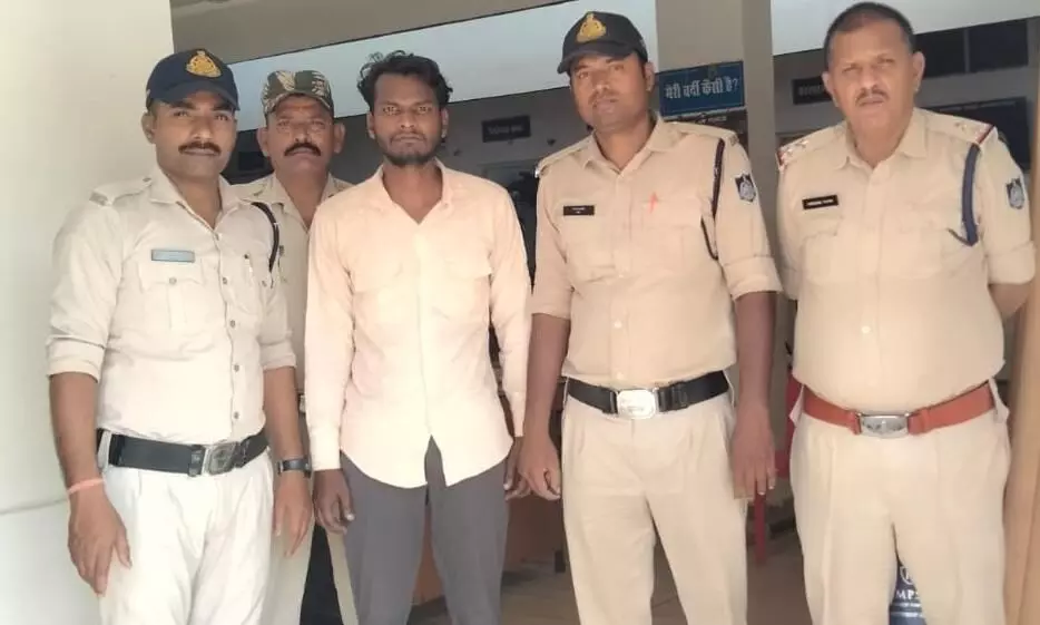 ब्वायफ्रेंड बनकर सिम लिया, खाते से निकाले 4.85 लाख ब्वायफ्रेंड बनकर सिम लिया, खाते से निकाले 4.85 लाख