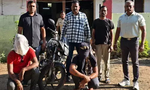 उधारी के विवाद में युवक का अपहरण कर बाइक पर ले गए थे भंडारा