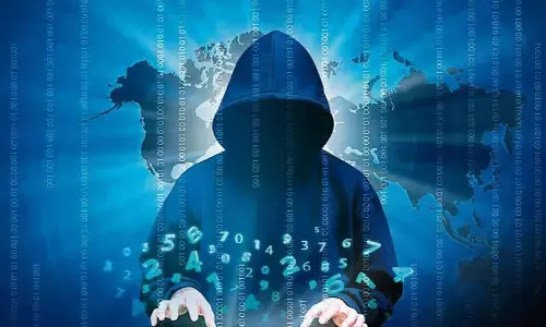 मोबाइल पर मैसेज आते ही अकाउंट से गायब हो गए साढ़े 5 लाख रुपए