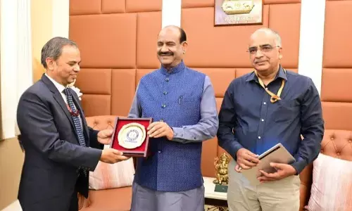 शामिल हुए लोकसभा अध्यक्ष बिरला, जनगणना आयुक्त की मौजूदगी में पूरी की स्व-गणना प्रक्रिया