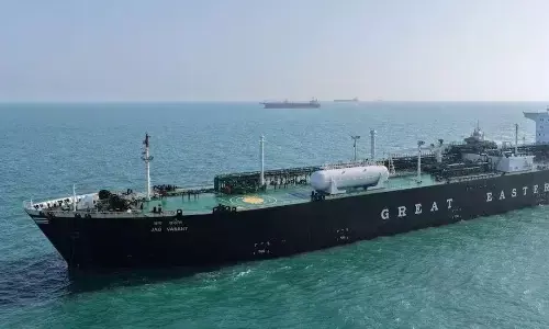 जंग के बीच भारत के लिए आई गुड न्यूज, LPG लेकर आ रहे भारतीय जहाज ने पार किया होर्मुज, लदी है 46,650 मीट्रिक टन गैस जंग के बीच भारत के लिए आई गुड न्यूज, LPG लेकर आ रहे भारतीय जहाज ने पार किया होर्मुज, लदी है 46,650 मीट्रिक टन गैस