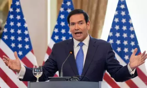 अमेरिका ने ईरान के खिलाफ की बड़ी कार्रवाई, पूर्व कमांडर कासिम सुलेमानी की भतीजी का ग्रीन कार्ड रद्द अमेरिका ने ईरान के खिलाफ की बड़ी कार्रवाई, पूर्व कमांडर कासिम सुलेमानी की भतीजी का ग्रीन कार्ड रद्द