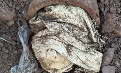 खेजड़ा मंदिर के पीछे पाइप लाइन कटी, ढाई माह से पानी की सप्लाई बंद, किलकिला फीडर कैनॉल की खुदाई के लिए अलग की गई थी पाइप लाइन