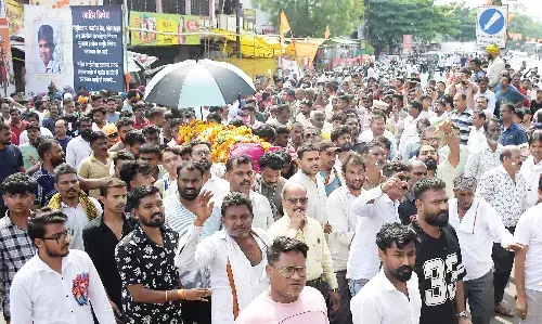 रोती बिलखती आंखों का दर्द, मासूम की चिता की आग बुझी, लेकिन अब भी धधक रही हैं सवालों की लपटें - क्या मिले इंसाफ