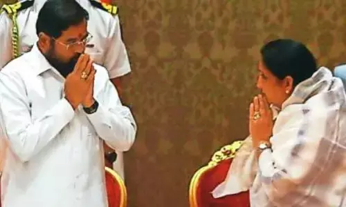 बारामती में एकनाथ शिंदे ने सुनेत्रा पवार के समर्थन में की चुनावी रैली, दिवंगत अजित पवार को याद करते हुए जनता को दिया संदेश बारामती में एकनाथ शिंदे ने सुनेत्रा पवार के समर्थन में की चुनावी रैली, दिवंगत अजित पवार को याद करते हुए जनता को दिया संदेश