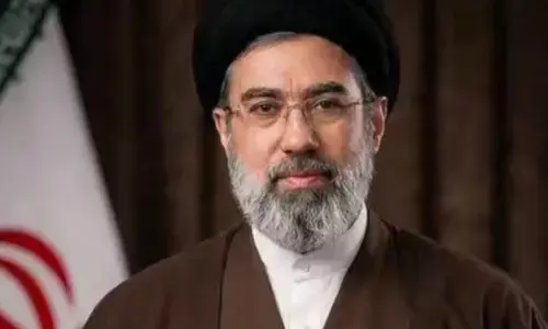 नेताओं की हुई हत्याओं पर देश की सशस्त्र सेना नहीं रुकने ... ट्रंप की चेतावनियों पर ईरानी सुप्रीम लीडर की सख्त प्रतिक्रिया