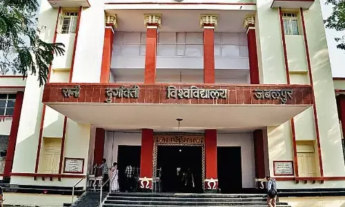 प्रवेश के नियमों और आरक्षण नीति का कड़ाई से हो पालन