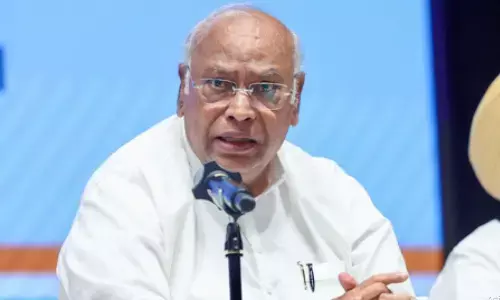 पवन खेड़ा के बाद कांग्रेस प्रमुख मल्लिकार्जुन खरगे के खिलाफ FIR दर्ज, BJP ने आपत्तिजनक भाषा के इस्तेमाल करने के लगाए आरोप