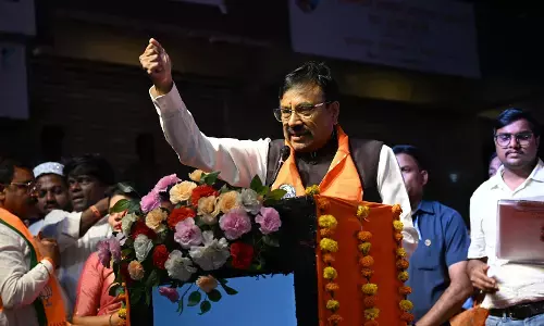 उस इन्सान से सतर्क रहो जो आपके दुश्मन का भी दाेस्त है और आपका भी