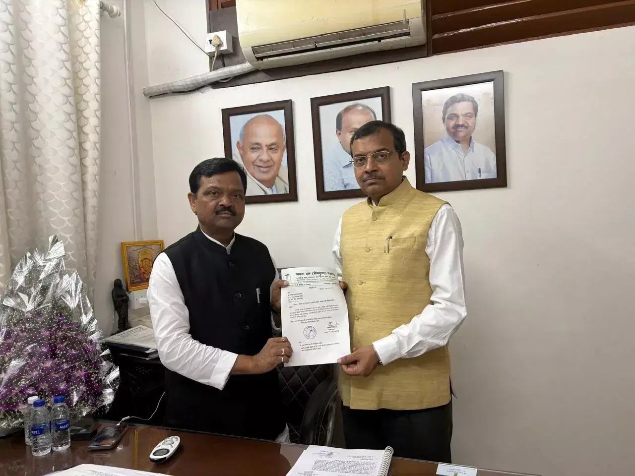 मुंबई जनता दल एस के अध्यक्ष पद पर बाजपेयी की नियुक्ति, नारकर बने पार्टी के महाराष्ट्र के कार्यकारी अध्यक्ष