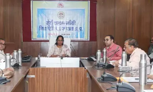 कलेक्टर की अध्यक्षता में हुई जिला रोगी कल्याण समिति की बैठक