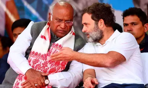 महाराष्ट्र CM और सुनेत्रा पवार की अपील पर कांग्रेस ने लिया बड़ा फैसला, बारामती उपचुनाव के लिए घोषित प्रत्याशी का नाम लिया वापस, जानें वजह