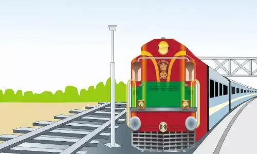 स्टेशन व आउटर पर बेच रहे थे अनअप्रूव्ड पानी की बॉटल