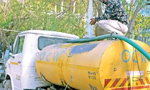 दमकलों के लिए हाइड्रेंट नहीं, कैसे बुझेगी आग - बैठक में कई मुद्दों पर विपक्षी नगरसेवकों को मिला सत्तापक्ष का समर्थन दमकलों के लिए हाइड्रेंट नहीं, कैसे बुझेगी आग - बैठक में कई मुद्दों पर विपक्षी नगरसेवकों को मिला सत्तापक्ष का समर्थन