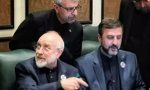 पाकिस्तान में अमेरिका और ईरान के बीच पहले दौर की वार्ता खत्म, स्ट्रेट ऑफ होर्मुज...लेबनान समेत इन मुद्दों पर चर्चा